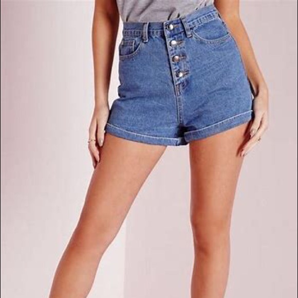 High waisted Jean Shorts - Picture 2 of 10